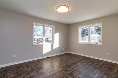 1106 Hawthorne Avenue E, Saint Paul, MN 55106 - Photo 13