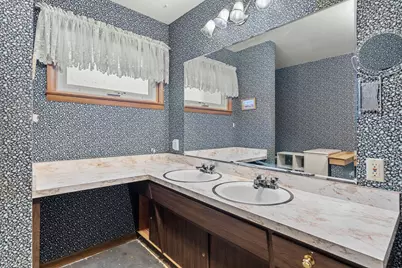 2010 11th Avenue NE, Austin, MN 55912 - Photo 19