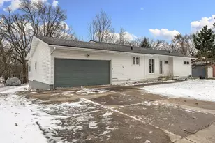 2010 11th Ave NE, Austin, MN 55912 - Photo 1