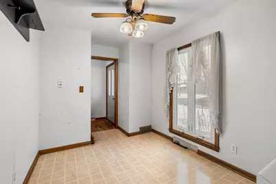 2010 11th Avenue NE, Austin, MN 55912 - Photo 9