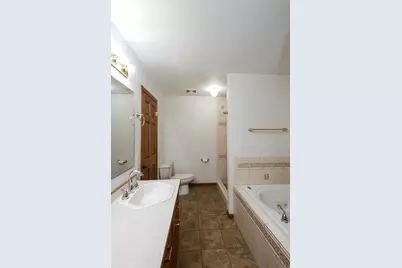 720 Tyler Street SW, Hutchinson, MN 55350 - Photo 13