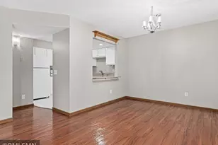 2451 Wimbledon Bay, Woodbury, MN 55125 - Photo 9