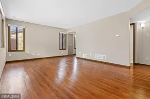 2451 Wimbledon Bay, Woodbury, MN 55125 - Photo 5