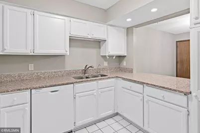 2451 Wimbledon Bay, Woodbury, MN 55125 - Photo 15