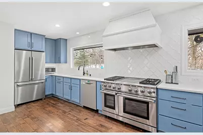 4555 Lenore Lane, Eagan, MN 55122 - Photo 9