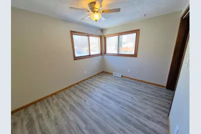 312 12th Avenue NW, Waseca, MN 56093 - Photo 9