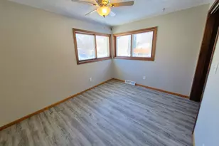 312 12th Ave NW, Waseca, MN 56093 - Photo 9