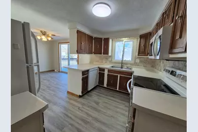 312 12th Avenue NW, Waseca, MN 56093 - Photo 7