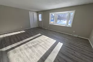 312 12th Ave NW, Waseca, MN 56093 - Photo 3