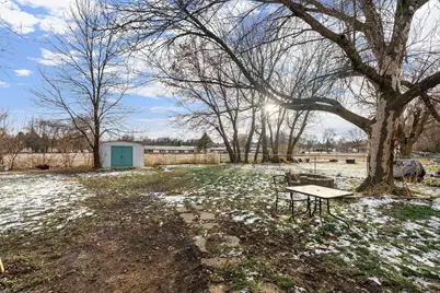 211 12th Avenue SW, Austin, MN 55912 - Photo 11