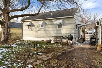 211 12th Avenue SW, Austin, MN 55912 - Photo 7