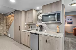 4890 Cottonwood Ln N, Plymouth, MN 55442 - Photo 31