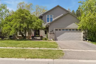 3895 Minnesota Ln N, Plymouth, MN 55446 - Photo 3