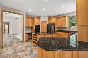 2520 Arbor Ct, Mendota Heights, MN 55120 - Photo 15