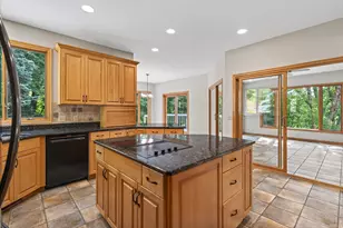 2520 Arbor Ct, Mendota Heights, MN 55120 - Photo 17