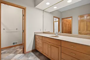 2520 Arbor Ct, Mendota Heights, MN 55120 - Photo 29