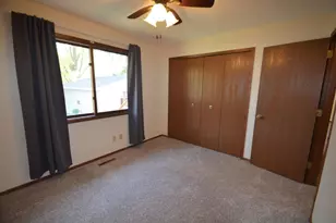 5040 Woodcrest Rd, White Bear Lake, MN 55110 - Photo 11