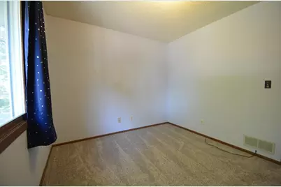 5040 Woodcrest Road, White Bear Lake, MN 55110 - Photo 15