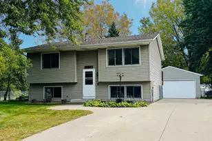 5040 Woodcrest Rd, White Bear Lake, MN 55110 - Photo 1