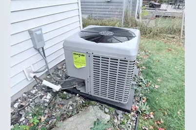 1569 Montana Avenue E, Saint Paul, MN 55106 - Photo 15