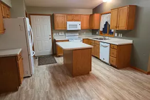 2171 McQuillan Ct SE, Rochester, MN 55904 - Photo 9