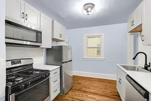 985 Charles Ave, Saint Paul, MN 55104 - Photo 7