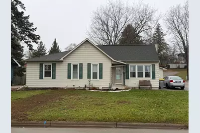 912 S Oak Street, La Crescent, MN 55947 - Photo 1