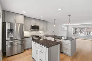 1667 Arona St, Falcon Heights, MN 55108 - Photo 11