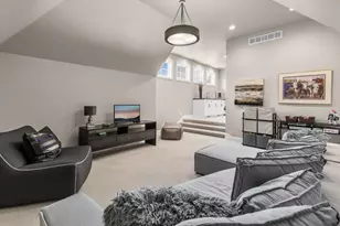 1595 Locust Hills Cir, Wayzata, MN 55391 - Photo 21