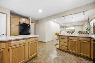 1003 12th St N, Moorhead, MN 56560 - Photo 9