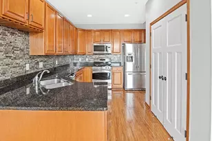 10174 Indigo Dr, Eden Prairie, MN 55347 - Photo 7