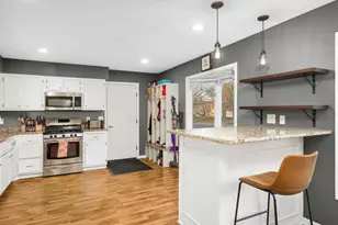 701 E 134th St, Burnsville, MN 55337 - Photo 9