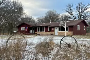 10496 160th St NE, Thief River Falls, MN 56701 - Photo 3