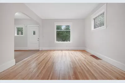 804 Hawthorne Avenue E, Saint Paul, MN 55106 - Photo 11