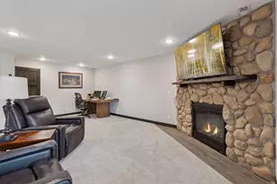 203 Vista Cir, River Falls, WI 54022 - Photo 33