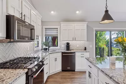 203 Vista Circle, River Falls, WI 54022 - Photo 7