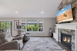 203 Vista Cir, River Falls, WI 54022 - Photo 15