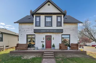 2566 18th Ave E, North Saint Paul, MN 55109 - Photo 1