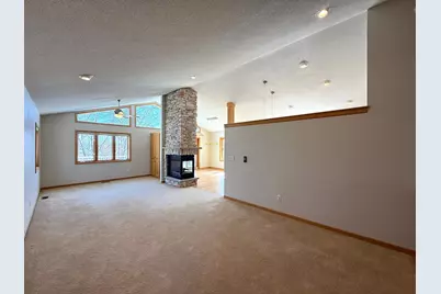 912 Aurora Circle, Red Wing, MN 55066 - Photo 5