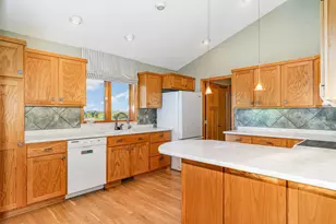 912 Aurora Cir, Red Wing, MN 55066 - Photo 11