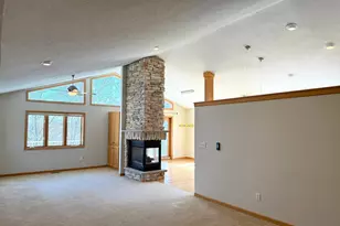 912 Aurora Cir, Red Wing, MN 55066 - Photo 5