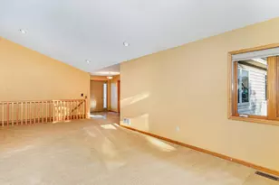 912 Aurora Cir, Red Wing, MN 55066 - Photo 7