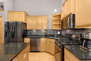 3190 Frontier Dr, Woodbury, MN 55129 - Photo 7