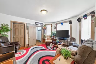 387 Jenks Ave, Saint Paul, MN 55130 - Photo 15