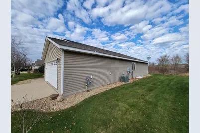 6827 22nd Street N, Saint Cloud, MN 56303 - Photo 35