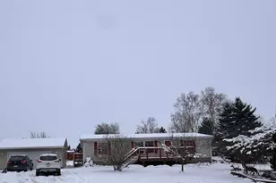 516 Main St W, Hinckley, MN 55037 - Photo 1