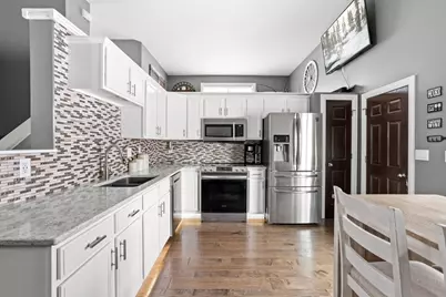 2390 58 Avenue S, Fargo, ND 58104 - Photo 5