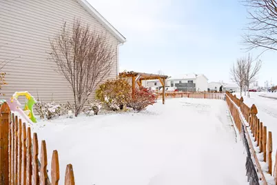 2390 58 Avenue S, Fargo, ND 58104 - Photo 33