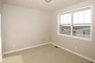 17940 Greenwich Wy, Lakeville, MN 55044 - Photo 11