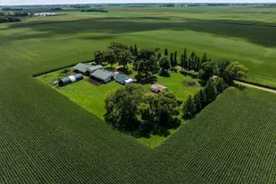 725 110th St, Sherburn, MN 56171 - Photo 1